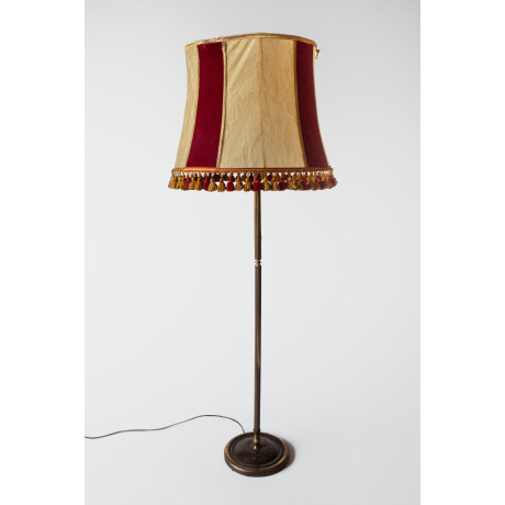 Artikel 135 IDA floor lamp